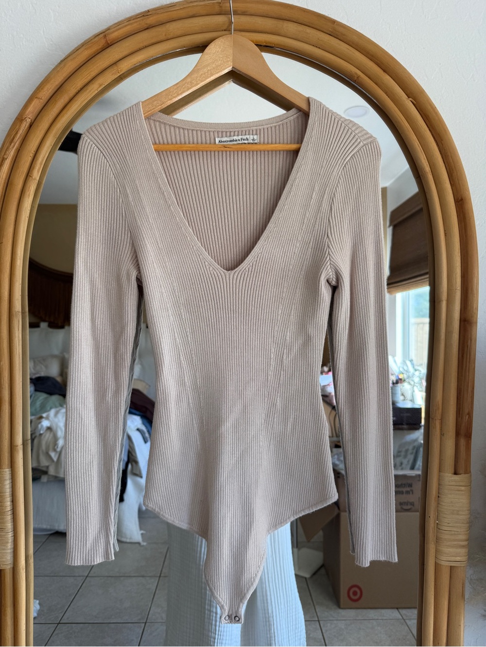 Abercrombie & Fitch Ribbed V-Neck Long Sleeve Bodysuit in Light Taupe